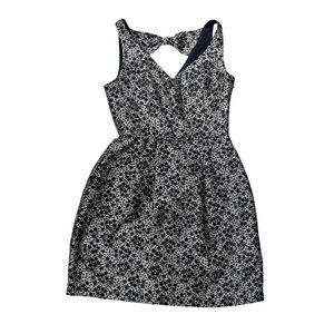 Trina Turk Womens 6 Fairlawn Floral Jacquard Dress Navy Blue Fit Flare EUC Lined